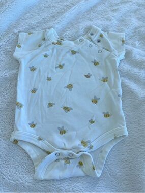 Pehr BumbleBee 0-3m Onesie